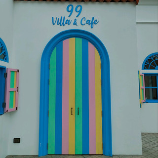 99 Villa & Cafe