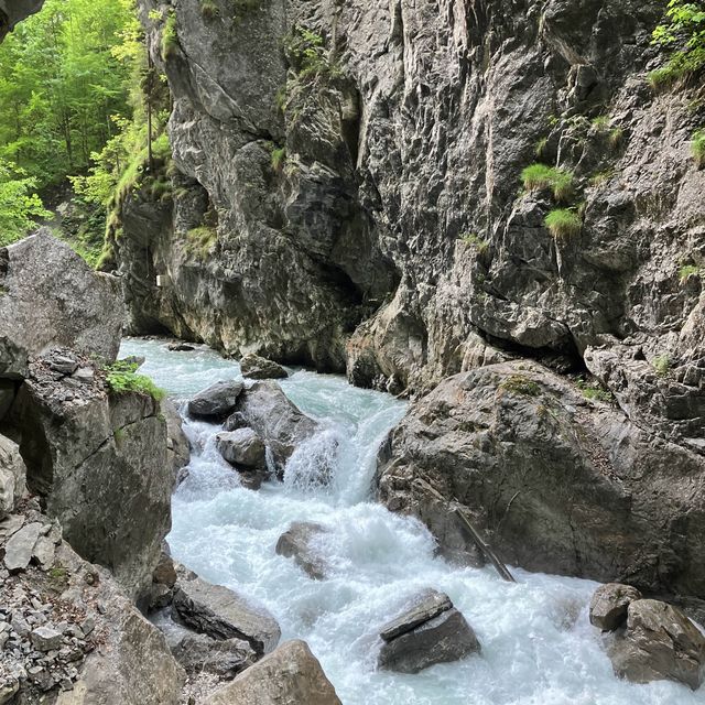慕尼黑🇩🇪GP小鎮的帕特納赫谷體驗濕身探險🌧️💦