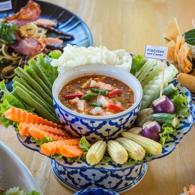 สวนลุงหมง - Cafe & Bistro