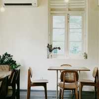 Three Years Old Cafe