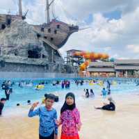 Super owesome waterpark splashmania