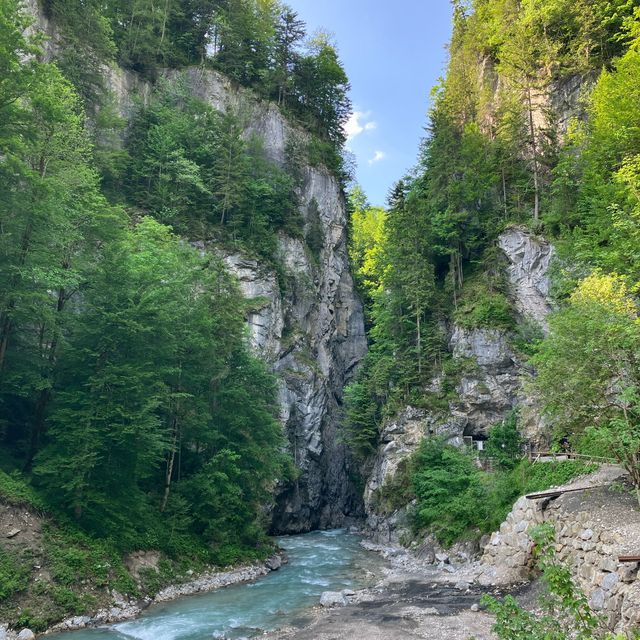 慕尼黑🇩🇪GP小鎮的帕特納赫谷體驗濕身探險🌧️💦