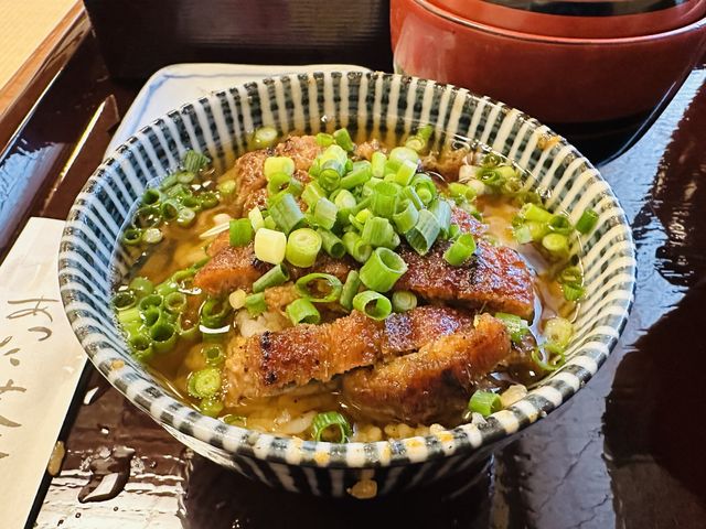 日本名古屋｜百年老店蓬萊軒
