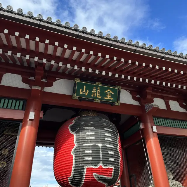 永遠人來人往熱鬧的淺草寺