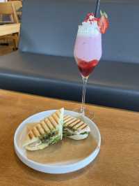 【福岡カフェ】ベーカリーもオープンしたランチもスイーツも軽食も楽しめるカフェ
