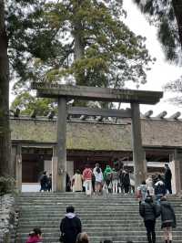 【伊勢神宮：三重縣的靈魂所在與神聖之地🏯🌲】 