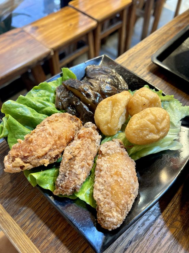  人氣龍蝦湯泡飯、鮑魚花膠雞煲翅