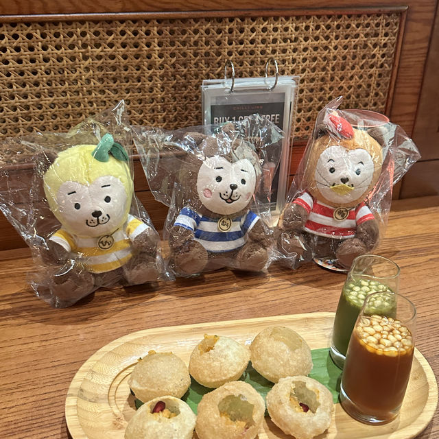 三位宮崎犬到將軍澳澳南海岸品嚐泰國印度菜