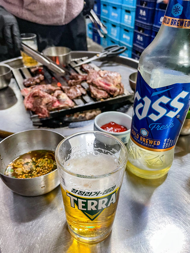 【韓国】明洞 立ち食いスタイルのドラム缶焼肉
