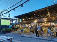 ตลาดยามค่ำริมหาดอ่าวนาง