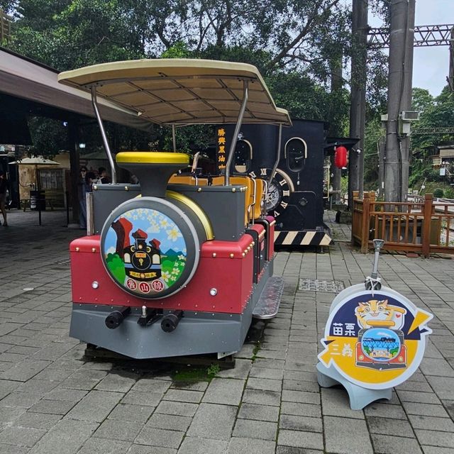 到勝興暢遊鐵道觀光自行車吧！