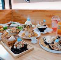 ร้านใส่นม ระยอง มีอาหารคาวและขนมหวาน แนะนำเลย