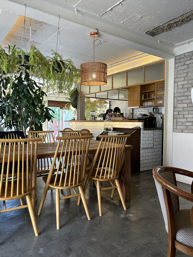 韓国で南国気分が味わえる？！🌴望遠にオシャレカフェ✨