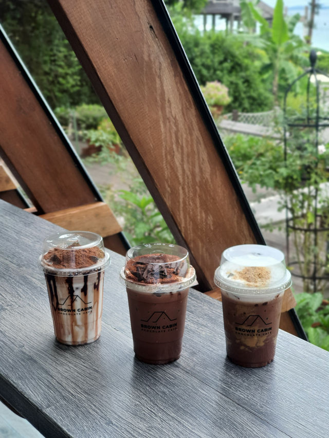 คาบิน บราวน์ คาเฟ่เกาะเสม็ด
