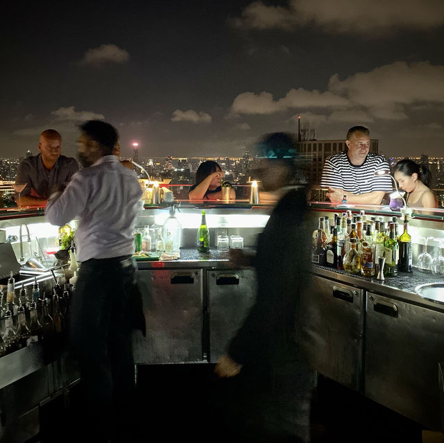 5 Rooftop ทั้งวิวทั้งบาร์สวยสะพรึงที่สุดในกรุงเทพฯ