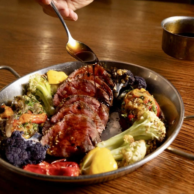 Moda Steaks. Tapas. Seasons