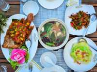 ที่พักริมแม่น้ำล่องแพเปียกชมธรรมชาติ กาญจนบุรี