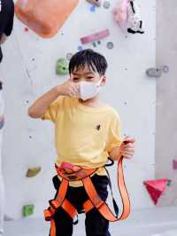 ปีนหน้าผาที่ “Climbling Society” 🧗