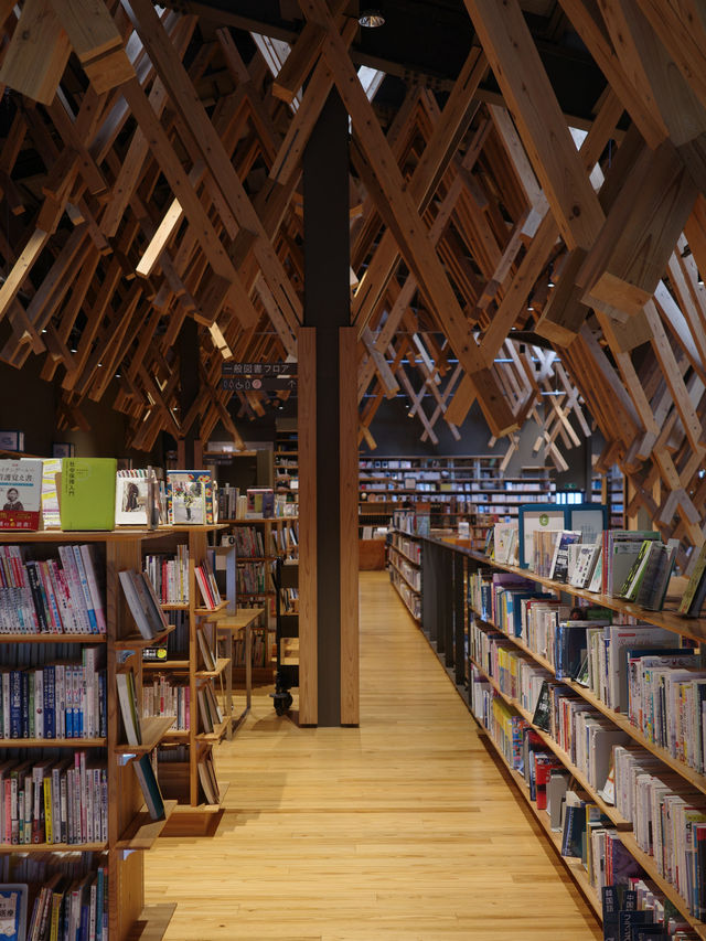 📍 雲の上の図書館/高知