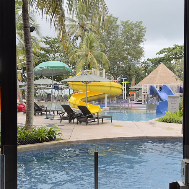 Enjoy Underwater Music Pool at Hard Rock Hotel! 🎸🇲🇾