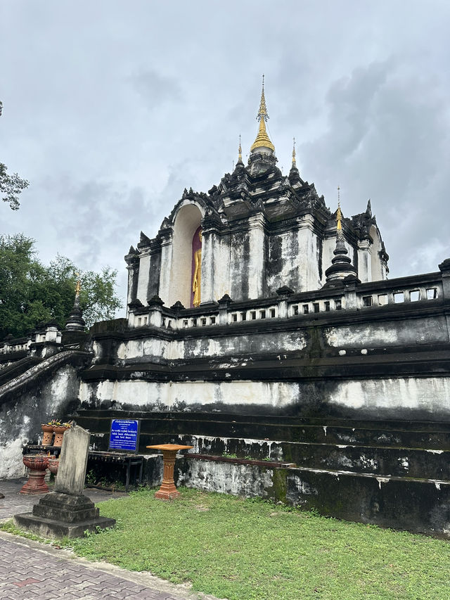 📍"วัดพระยืน" วัดเก่าแก่คู่บ้านคู่เมืองหริภุญชัย