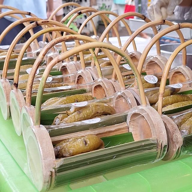 ตลาดลองแล(หลาดลองแล)