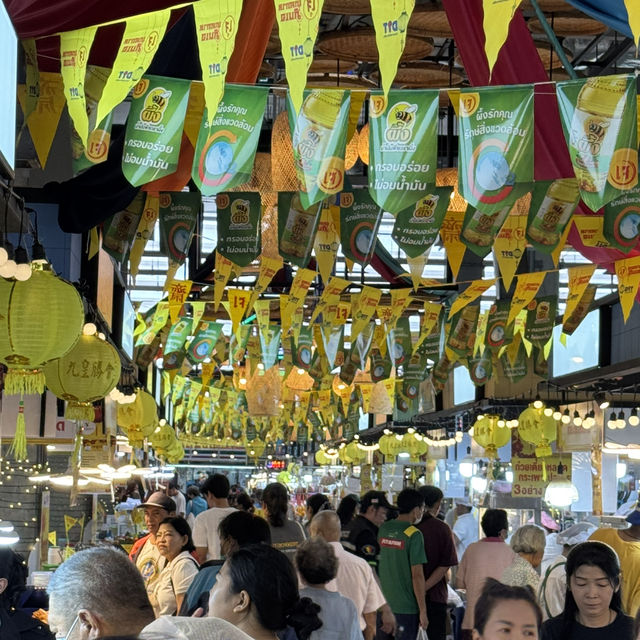 อิ่มบุญและอิ่มท้อง กับ ตลาดยิ่งเจริญสะพานใหม่