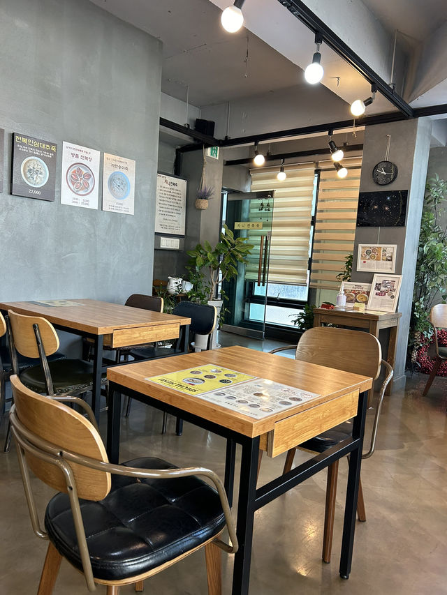【韓国 ソウル】韓国の朝ごはんの定番✨あわび粥🍚