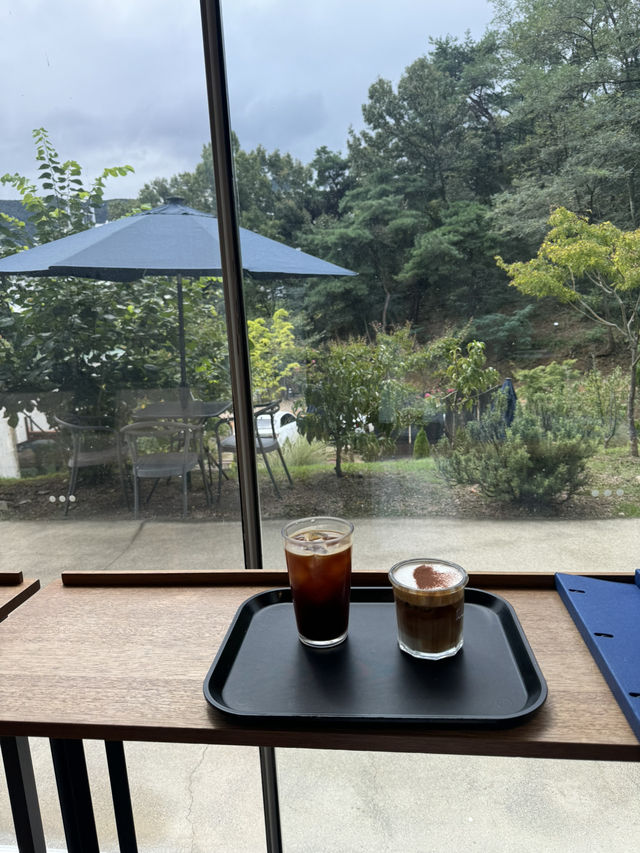 넓고 웅장한 초 대형 감성카페 바우어 🌲🌳