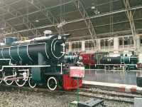 ขึ้นรถไฟฟ้าmrt..ไปชมหัวรถจักร