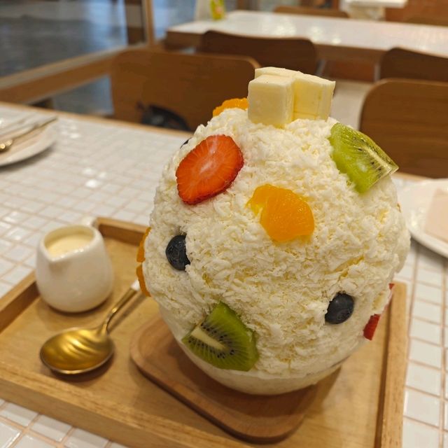Mil Toast House ร้านขนมหวานฉ่ำๆ