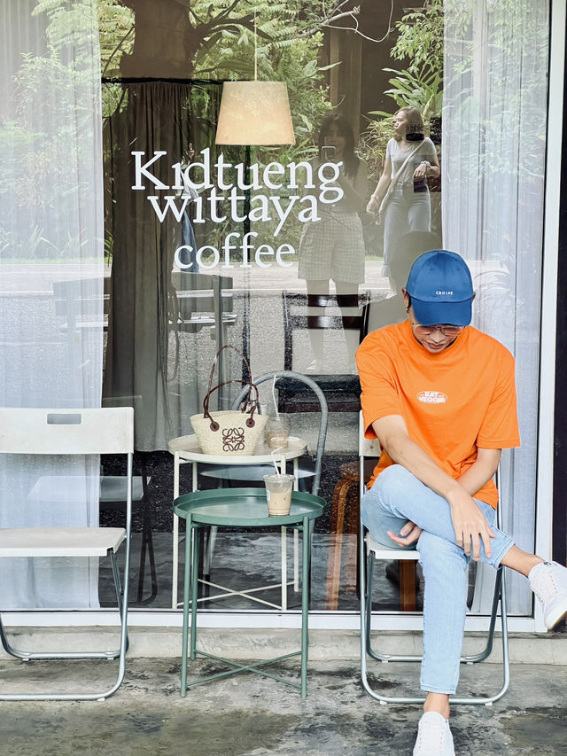 คิดถึงวิทยา คาเฟ่กลางหุบเขาแม่แตง วิวล้านล้าน 🌲☕
