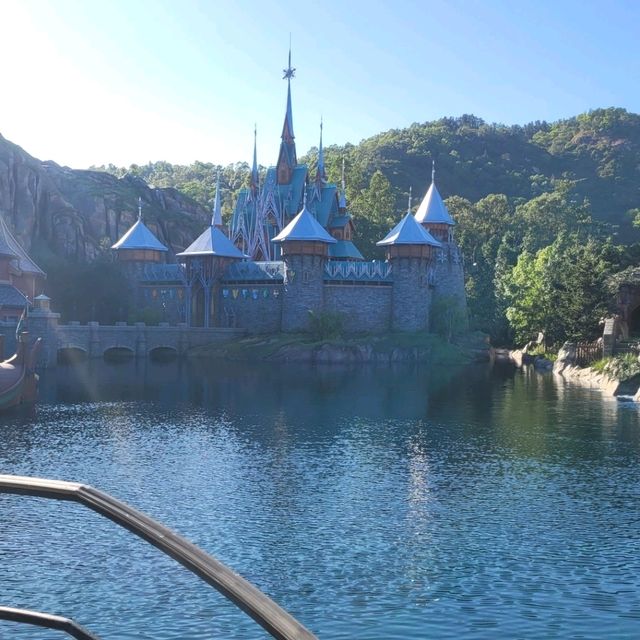 Hong Kong Disneyland a place of smiles