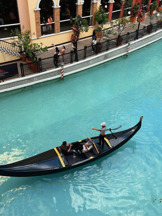 Venice Grand Canal Mall: A Slice of Italy in Manila