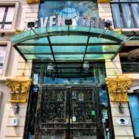 Chill, Work, and Dine at Seven Oaks