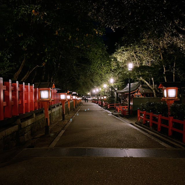  ⛩️✨ 探索京都的隱藏寶石——八阪神社！