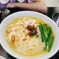 Discover Student Area Setapak Curry noodle 巨无霸咖喱面
