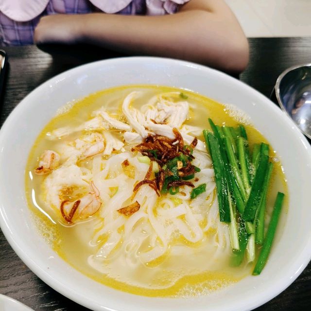 Discover Student Area Setapak Curry noodle 巨无霸咖喱面