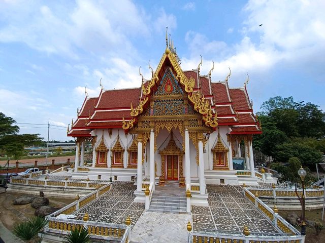 พามาสักการะ พระพุทธสิริสุวรรณภูมิ ในดินแดนทวาราวดี