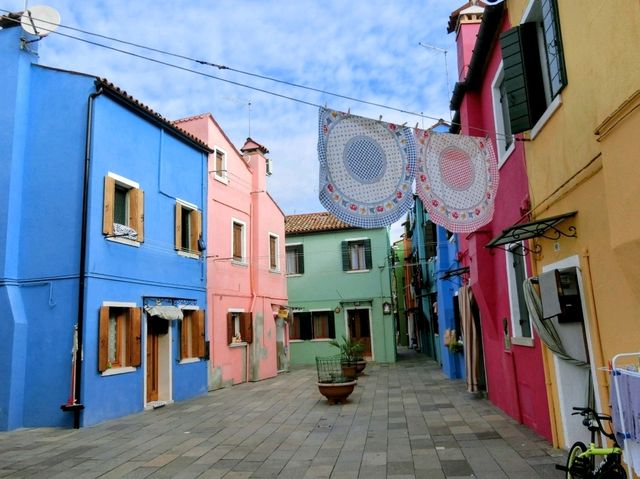 彷如走入五顏六色的童話小鎮 Burano 威尼斯彩色島