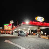 ☾︎沖縄☽︎ アメリカンな巨大看板が可愛すぎるバーガーショップ