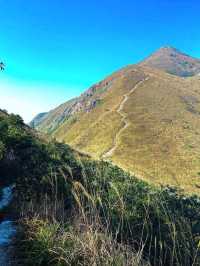 Hiking in Lantau Peak