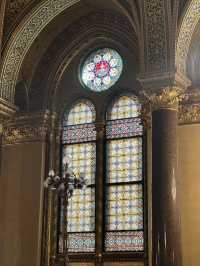 Step Inside Hungary’s Crown Jewel: A Tour of the Hungarian Parliament