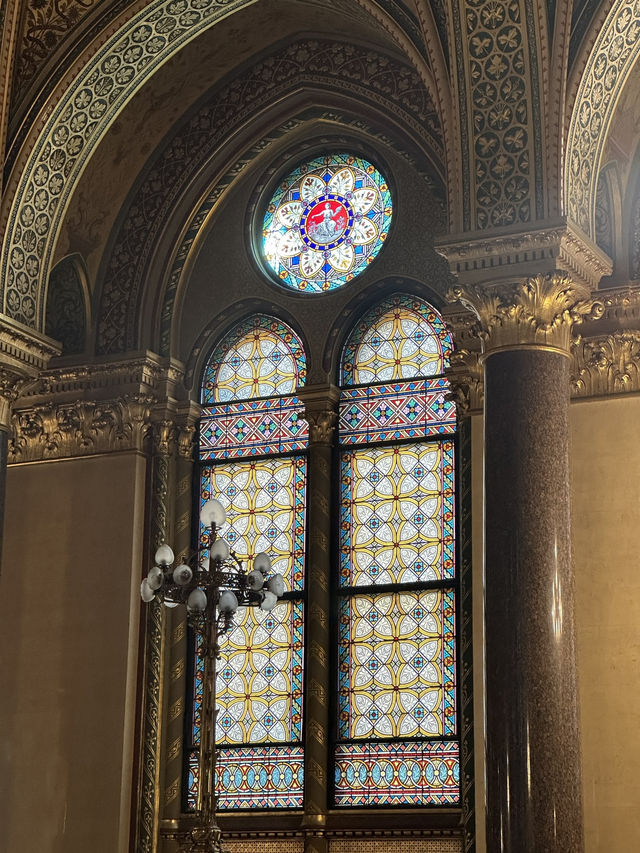 Step Inside Hungary’s Crown Jewel: A Tour of the Hungarian Parliament