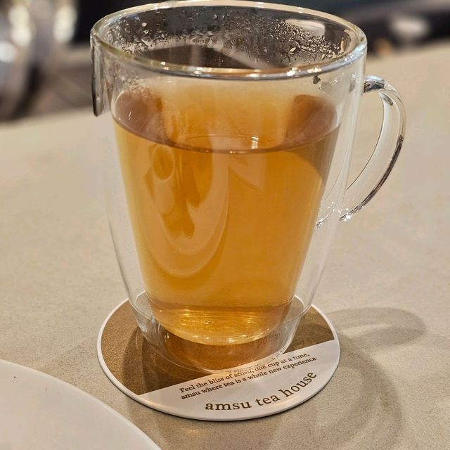 [大崎]紅茶専門店のスコーンセット[amsu tea house TOKYO]