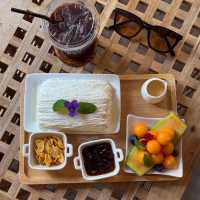 คาเฟ่สไตล์โฮมมี่กลางสวนสุดชิล จ.ระยอง🌸☕️🍰