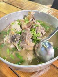 ตลาดนัดรถไฟศรีนครินทร์กินอะไรดี‼️