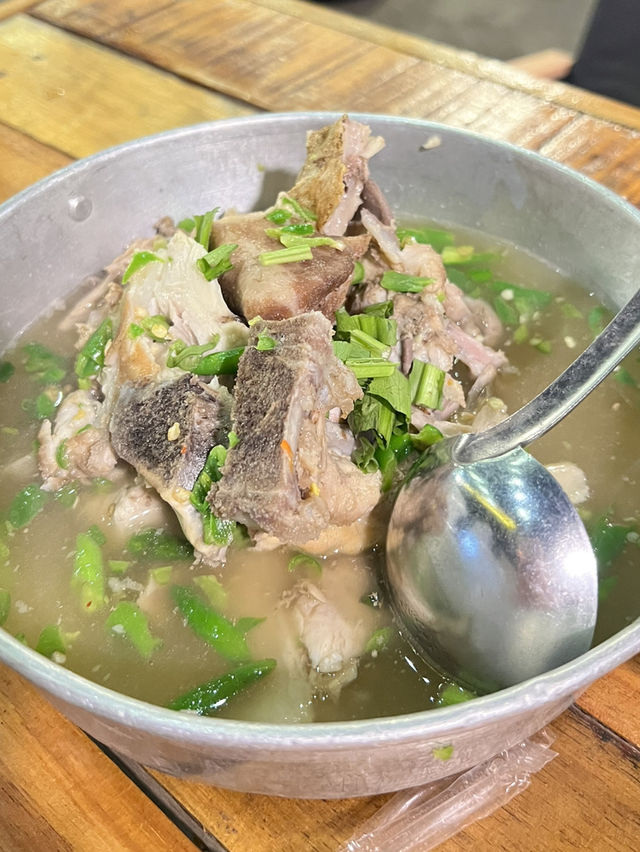 ตลาดนัดรถไฟศรีนครินทร์กินอะไรดี‼️