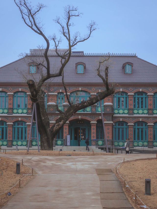 ‘모던 라이트, 대한제국 황실 조명’ 특별전이 열리는“덕수궁 돈덕전” 