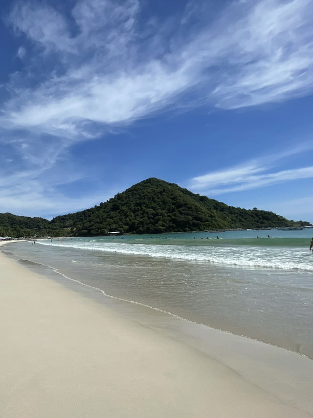 Why Selong Belanak Beach in Kuta Lombok is Perfect for Beginner Surfers 🌊🏄‍♂️